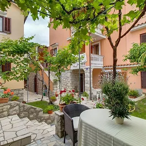 https://biserka-mali-losinj.primorje-gorskikotar.com